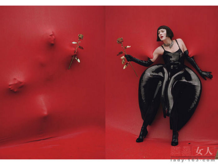 Марион Котийяр (фр. Marion Cotillard) в новых снимках с классическим стилем 玛丽昂歌迪亚复古大片上演“血浴迷情”