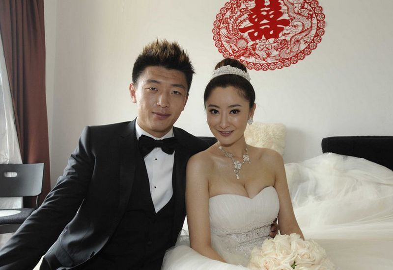 Очаровательные невесты футболистов Китая