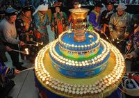 Ойрат-монголы в Синьцзяне отмечают традиционный праздник Зул
