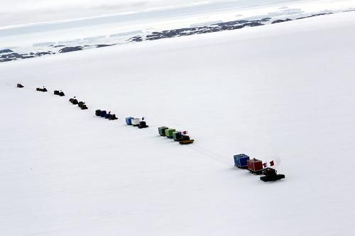 Переход 29-й китайской экспедиции в Антарктике от станции 'Чжуншань' к станции 'Куньлунь' 2