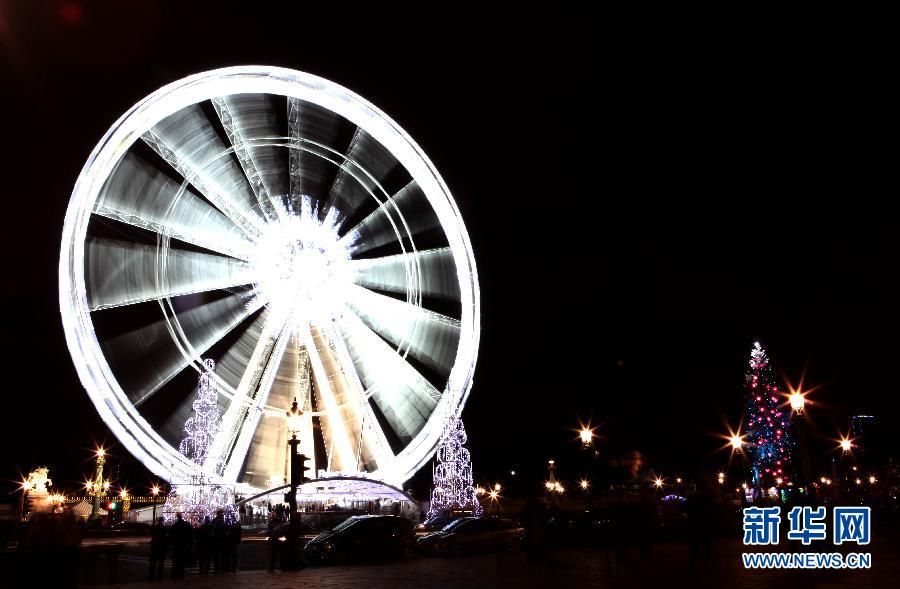 Фото: Сильная атмосфера Рождества в Париже2