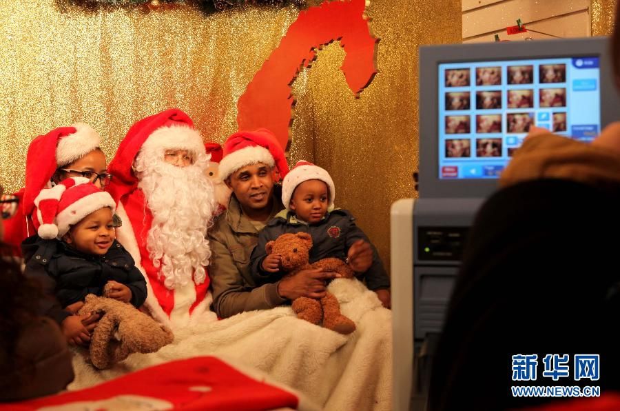 Фото: Сильная атмосфера Рождества в Париже6