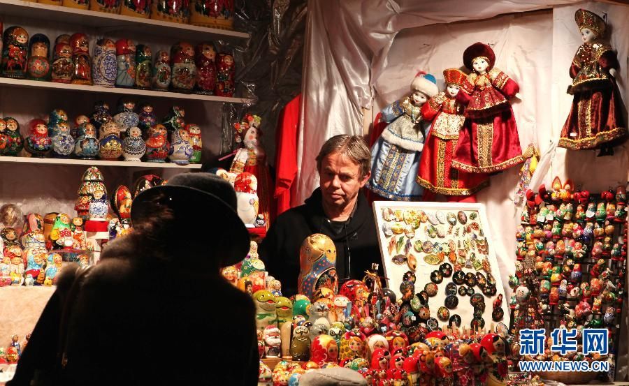 Фото: Сильная атмосфера Рождества в Париже7