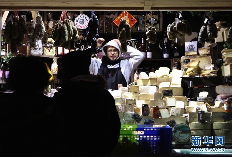 Фото: Сильная атмосфера Рождества в Париже9