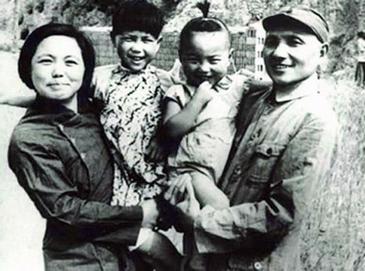 Бывшие лидеры КНР и их жены