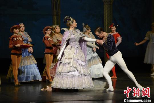 Российский балет «Лебединое озеро» был показан в городе Хух-Хото