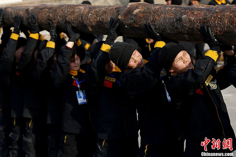 Фото: посещение китайского лагеря тренировки телохранителей