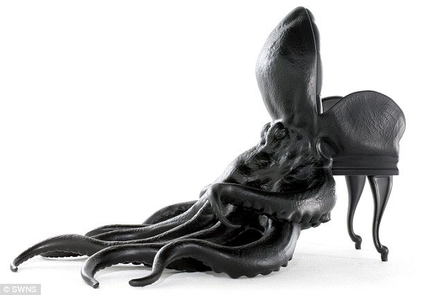 Дороже проданы кресла-животные по дизайну испанского художника 西班牙艺术家设计动物座椅卖价高