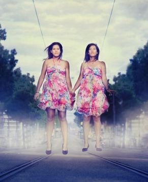 Сказочные близнецы в объективе французского фотографа