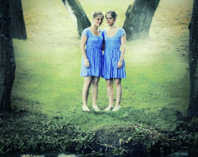 Сказочные близнецы в объективе французского фотографа