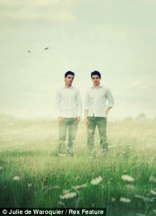 Сказочные близнецы в объективе французского фотографа