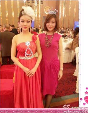 «Живые Барби» по-китайски стали звездами в Интернете2