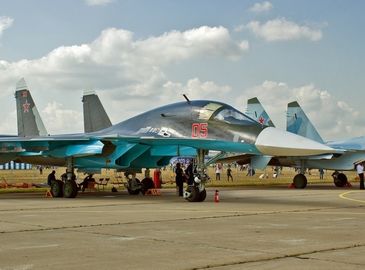Бомбардировщики Су-34 перед отправкой Министерству обороны РФ