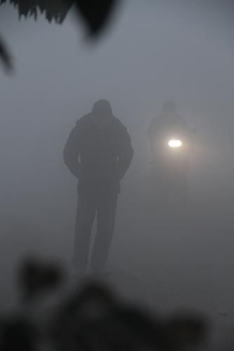 Центральные и восточные регионы Китая окутал густой туман