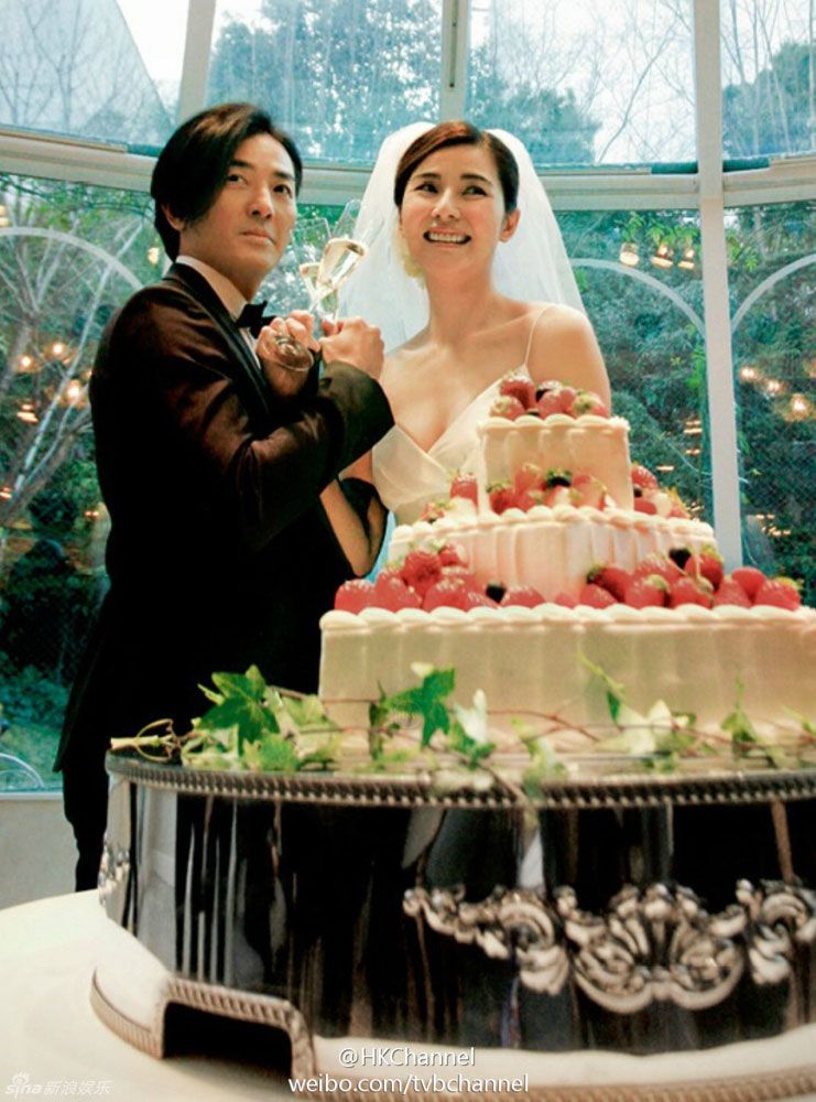 Свадебная фотография сянганских звезд Чжэн Ицзяня и Мэн Цзяхуэй