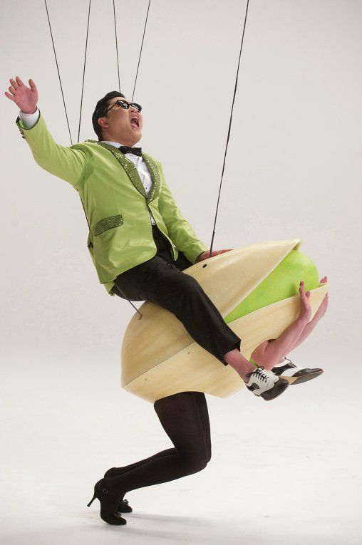 Рэпер Psy в рекламе фисташек