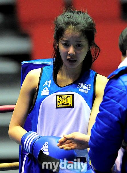 Сексуальные женщины-бойцы