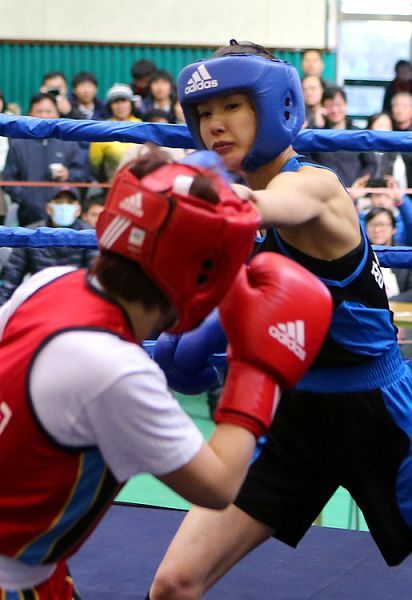 Сексуальные женщины-бойцы