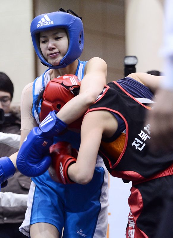 Сексуальные женщины-бойцы