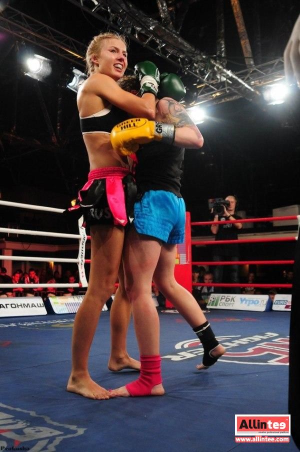 Сексуальные женщины-бойцы