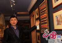 Менеджер Жураев Урал познакомил нас с узбекской бытовой утварью ресторана 'Шаш'