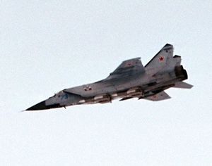Истребитель-перехватчик МиГ-31БМ совершил вынужденную посадку в Пермском крае РФ 