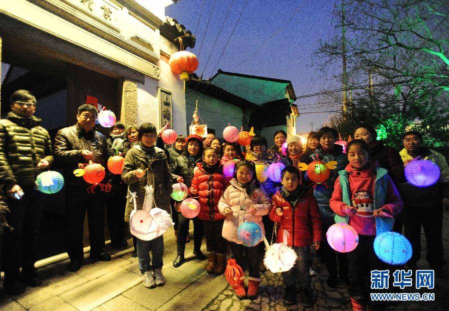 Разнообразные способы встречи праздника Фонарей в Китае