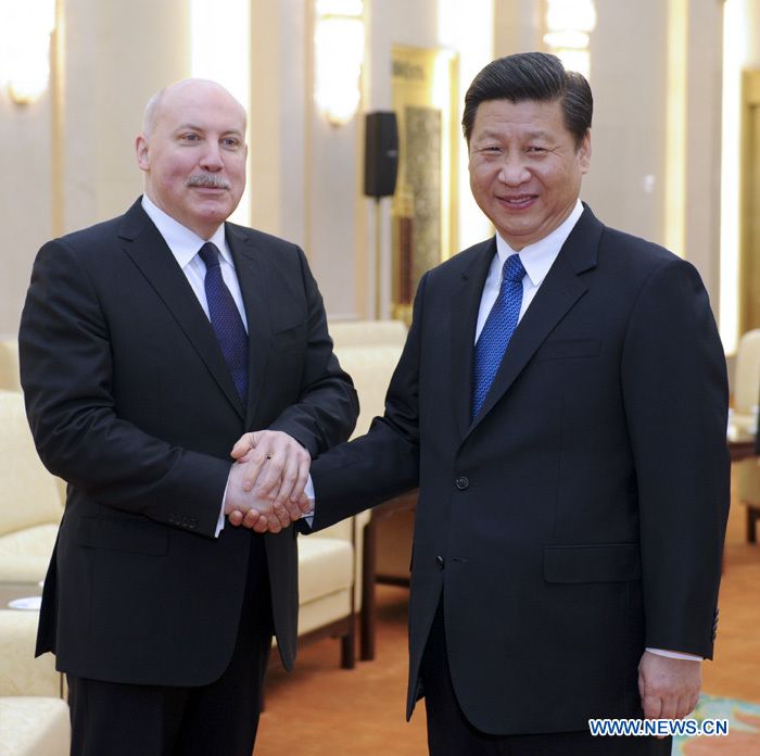 Генеральный секретарь ЦК КПК Си Цзиньпин встретился с генеральным секретарем ШОС Дмитрием Мезенцевым