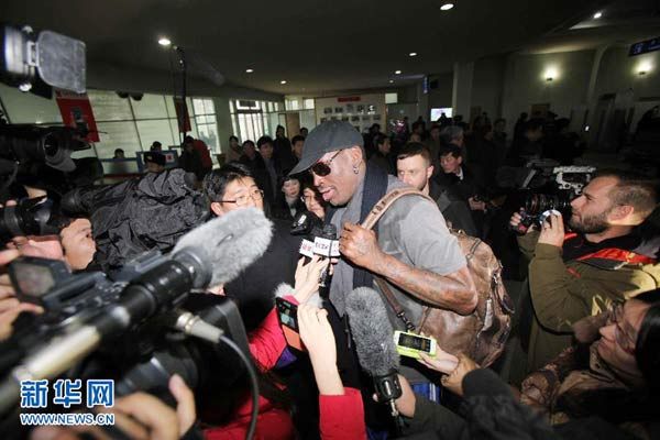 Знаменитый американский баскетболист Деннис Родман прибыл в столицу КНДР