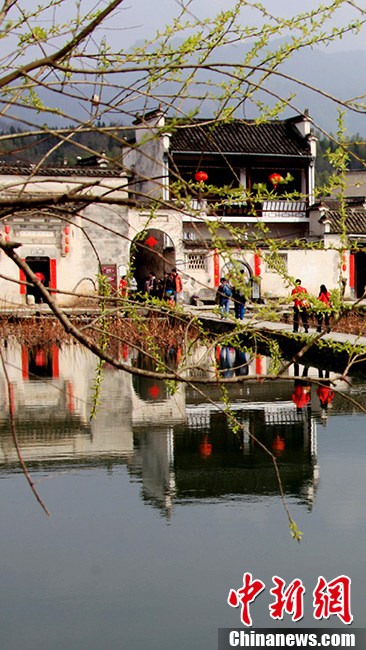 Живописное озеро Наньху в деревне Хунцюнь провинции Аньхой1