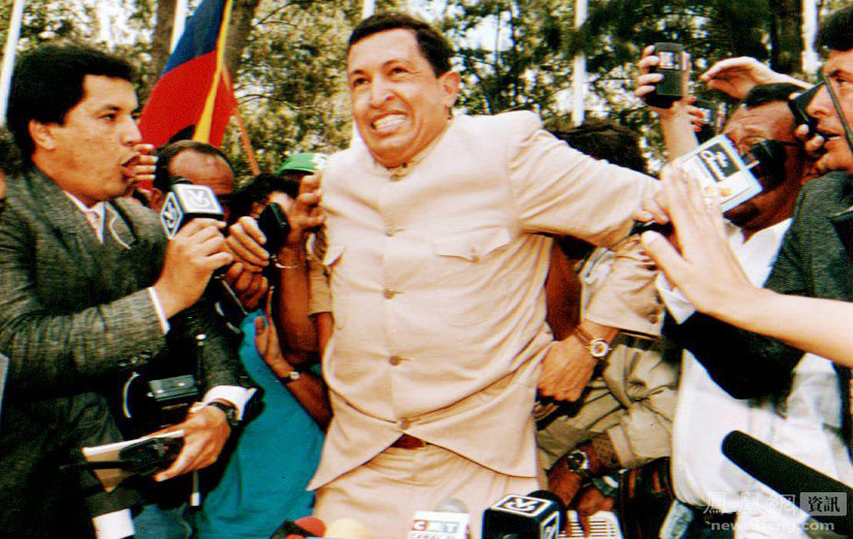 Фото: «Красный гигант» - Уго Чавес