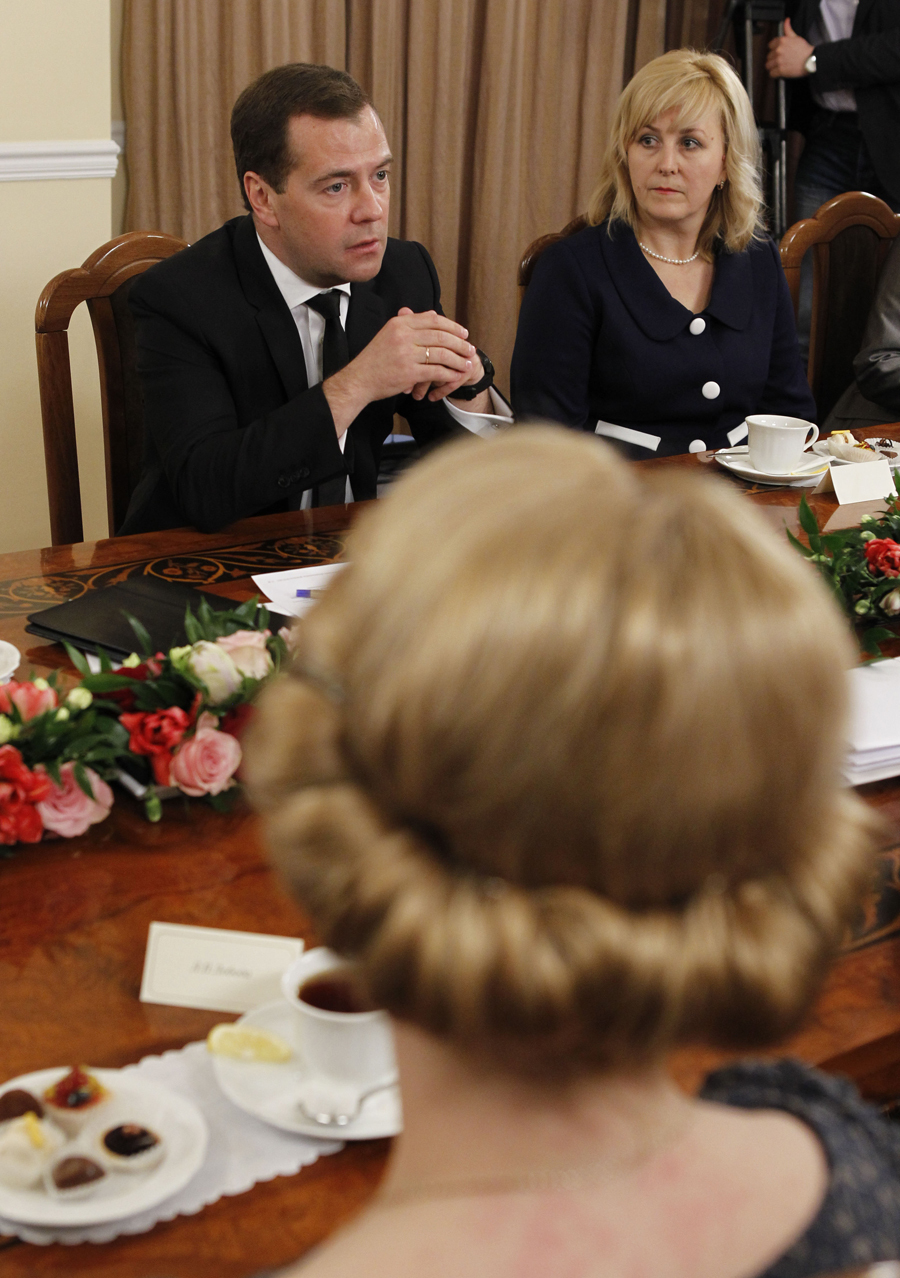 Премьер-министр РФ принял участие в мероприятиях в честь 8-го марта1