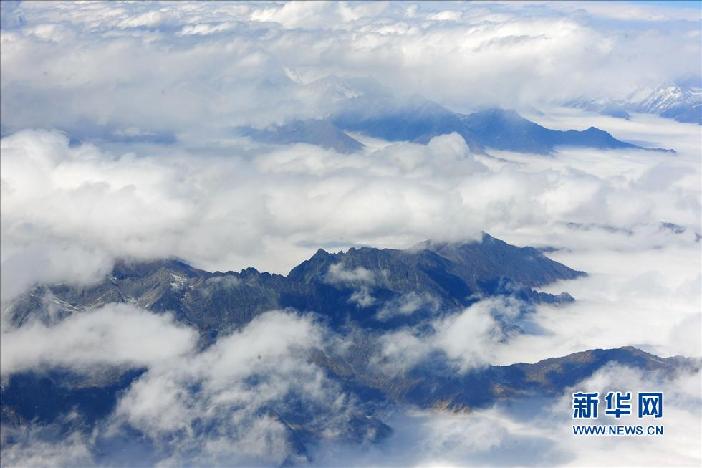 Красивое Цинхай-Тибетское нагорье с высоты птичьего полета2