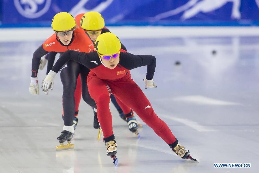 Китаянка Ван Мэн завоевала золото на чемпионате мира по шорт-треку 2013 года на дистанции 500 м