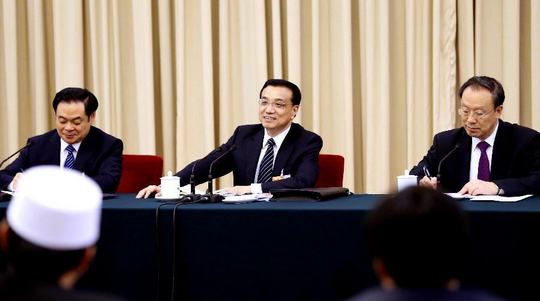 Высшие руководители КНР приняли участие в групповых обсуждениях депутатов ВСНП