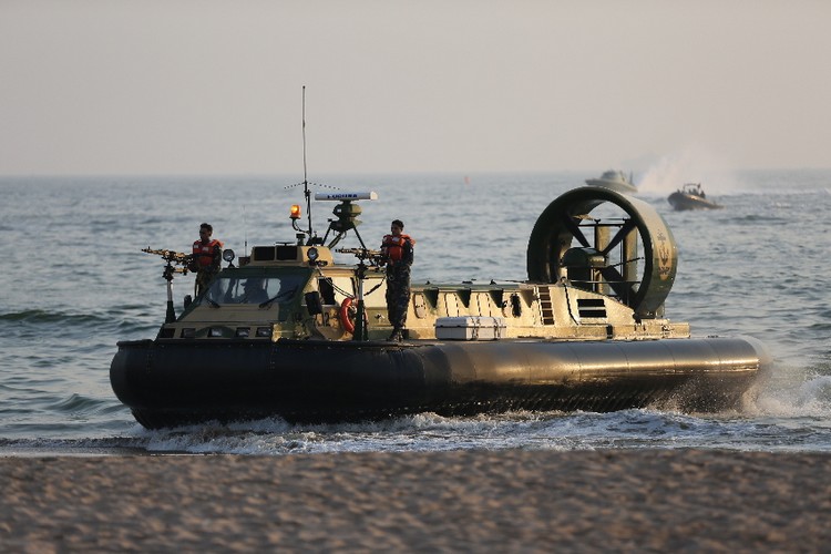 Антитеррористические учения, проведенные военно-морским флотом Пакистана в рамках 'Мир-13'