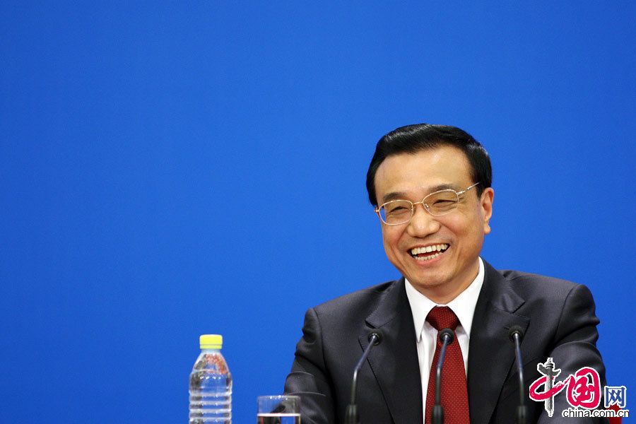 Премьер Госсовета Ли Кэцян на пресс-конференции