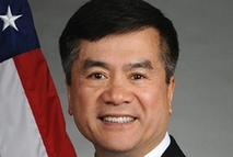 Посол США в Китае, бывший министр коммерции США Ло Цзяхуэй