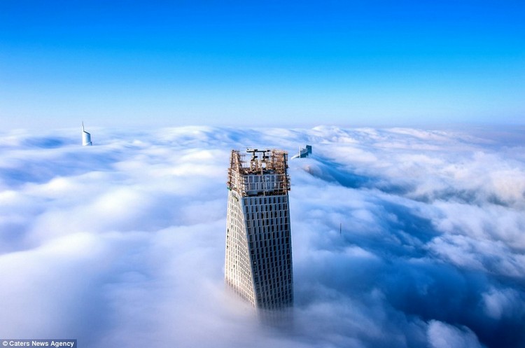 Прекрасные фотографии: Дубаи в тумане
