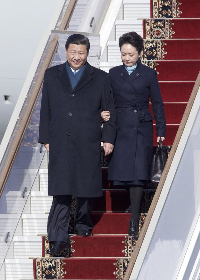 Фото: Первая леди Китая Пэн Лиюань в России