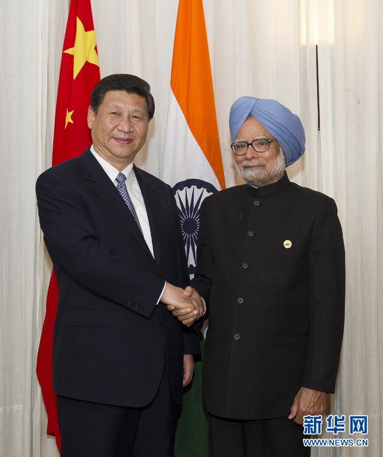 В ходе встречи с М. Сингхом Си Цзиньпин указал на то, что весь мир заинтересован в совместном развитии Китая и Индии