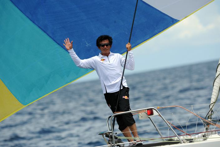 Го Чуаню остался лишь один шаг до нового мирового рекорда в одиночном кругосветном мореплавании