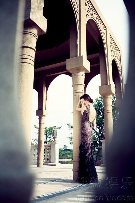 Красотка Чэ Сяо попала обложку модног журнала 车晓登《新旅行》封面 绝色佳人展异域风情