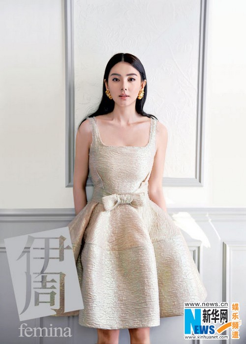 Фото: Изящная красавица Чжан Юйци в дворянском стиле