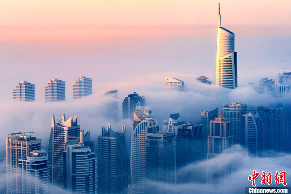 Красиво! Дубайская башня «Princess Tower» в тумане!1