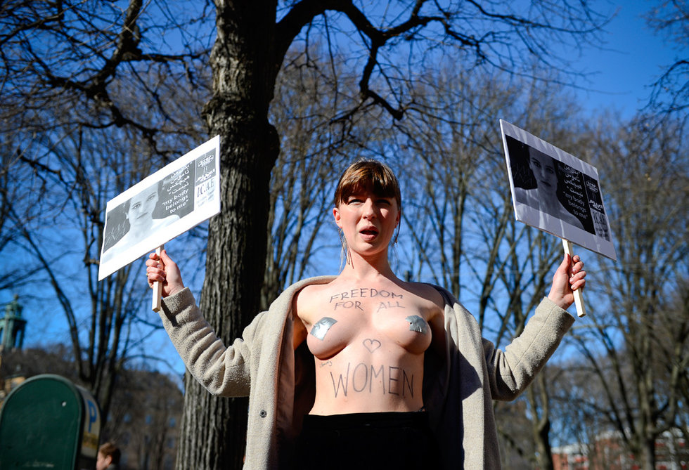 Акция Femen 