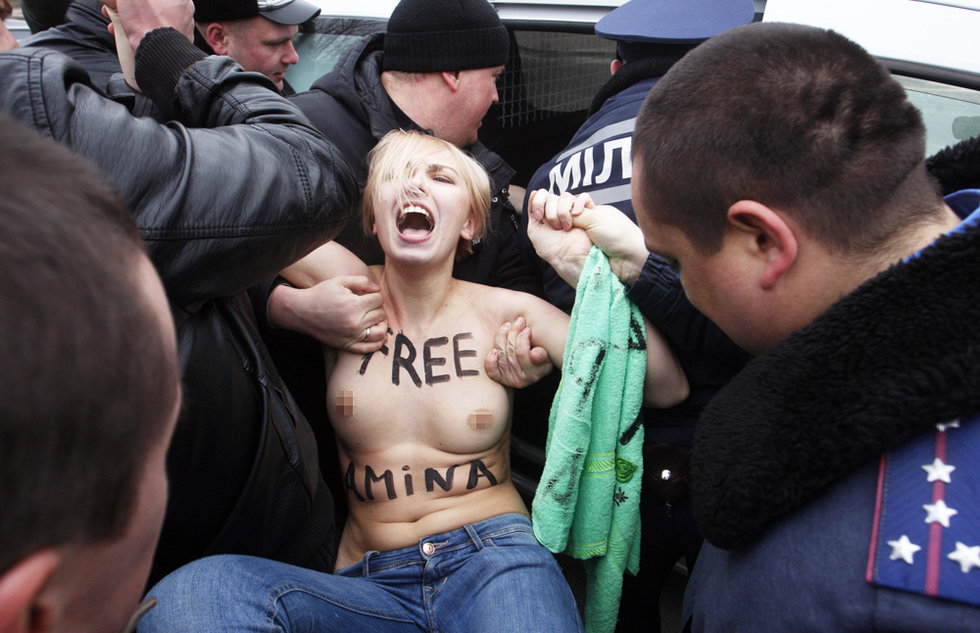 Акция Femen 