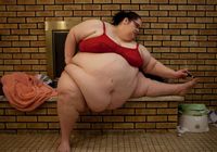 Самая толстая мать в мире планирует набрать вес до 1000 фунтов 
