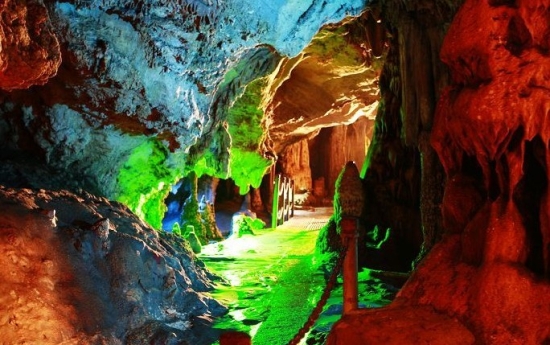 Пещера Шихуадун1