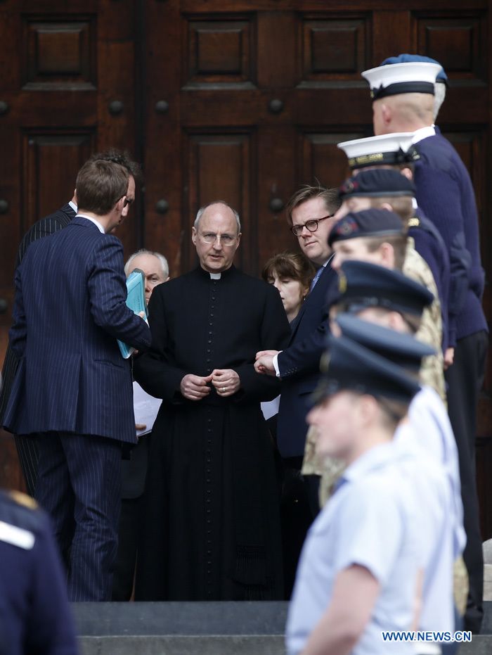 Великобритания усиливает меры безопасности на похоронах М. Тэтчер